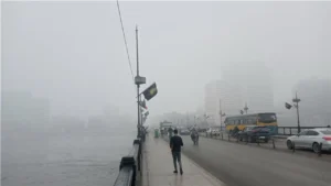 الشبورة الكثيفة تقتصر على الصباح المبكر وتؤثر على الرؤية في الطرق السريعة حتى العاشرة